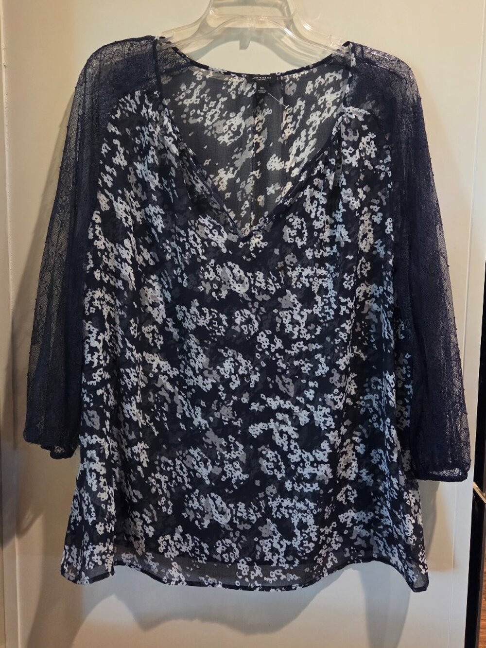 NWoT Ann Taylor Navy Floral Print Blouse Lace Sleeves XL